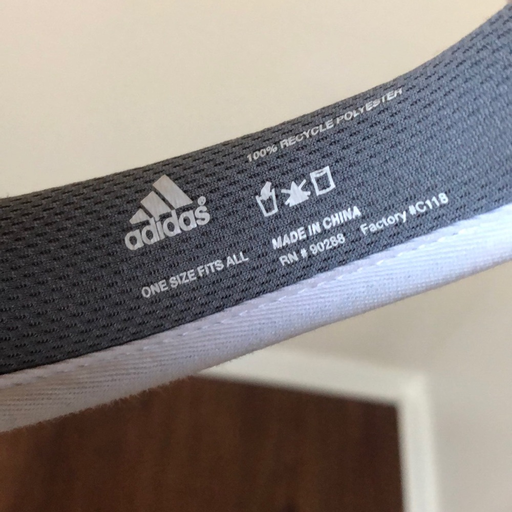 Adidas sun visor - Picture 3 of 3